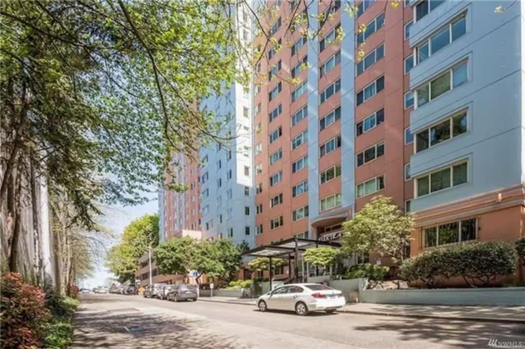 Tranquil 2Br Downtown Condo, Parking, King Bed Seattle Exterior photo